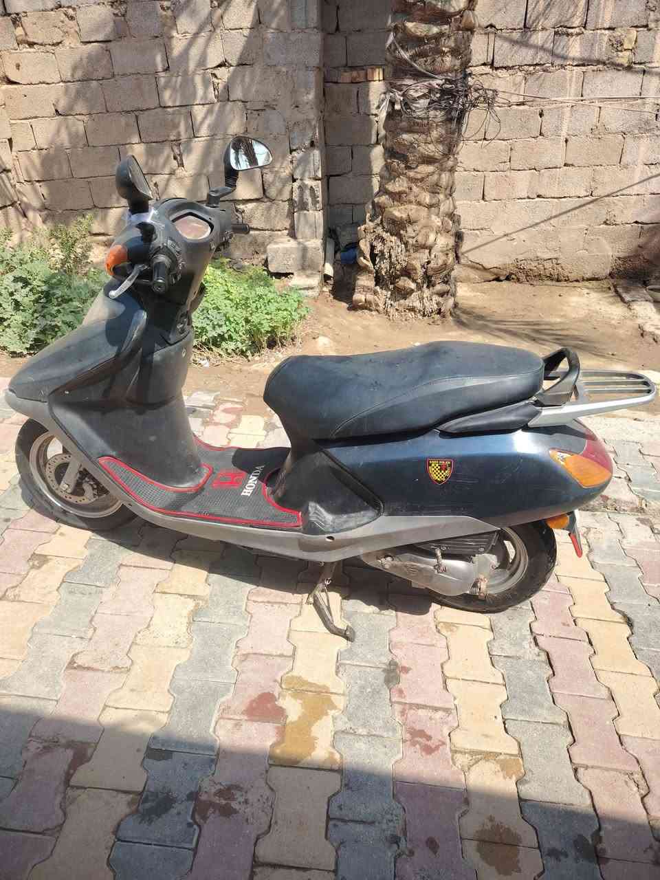 سلام عليكم ذبانه سبيسي ماليزي للبيع كله جديد تخم تاير ضفيره باتري كرهبائيات كله شغاله مكينه مكفوله لاتنقيص ولاتبخير  سعر 350وبيه مجال دراجه ماذب عليه ربع نضيفه المكان واسط قضاء الحي قرب الأمام سعيد ابن الجبير شراي أنتصل على الرقم   ***********
