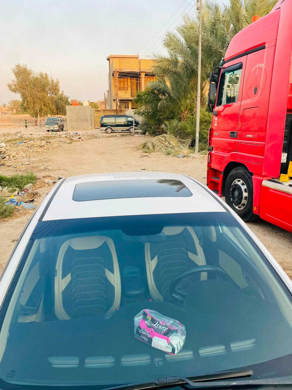السلام عليكم النترا ٢٠١٤ سياره مكفوله بيها بارد بل بنيد خليجي العنوان ابو غريب رقم الهاتف ***********

