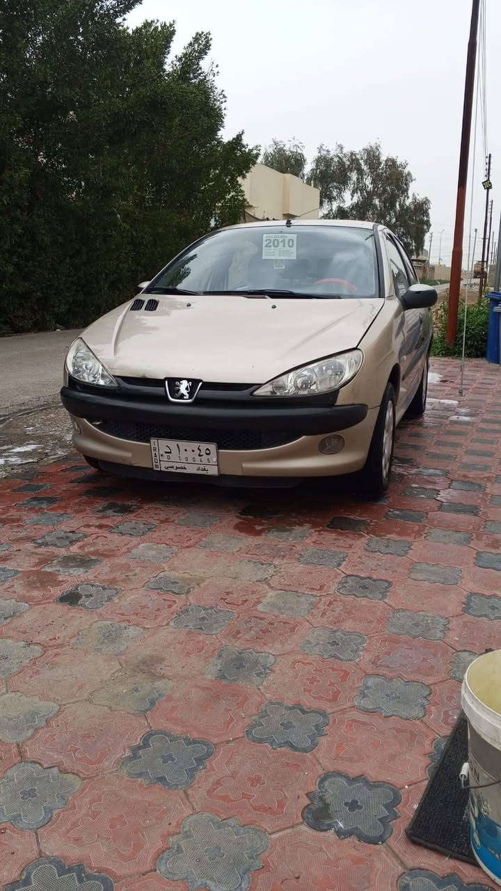 بيجو 206 للبيع 2009 موديل سياره جديد ماشي 60 حداديه صدر جديد
تبريد عوزة غاز مكان السياره مجمع بسمايه 
السعر 45 وبي مجال*********** واتساب
