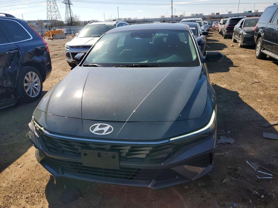 2025 HYUNDAI ELANTRA SEL SPORT
السعر بيع مباشر من المزاد   :   67 $
تاريخ المزاد  :   2026/9/22
الحادث  :  موضح بالصور
حالة السيارة  :السيارة تعمل و تسير
 ((  مكان السيارة في امريكا   ))
بإمكان ادخال السيارة على كتاب شهداء
((  يكون حساب الجمارك و الضريبة على مبلغ الفاتورة للسيارة  ))
مدة النقل من امريكا الى العراق 60   يوم  (( يتعهد المكتب بفترة النقل ))
للشراء الحضور الى المكتب في العنوان المذكر بالأسفل مع جلب عربون 
مكتب همام كريدي لمزادات السيارات  
شراء و نقل السيارات من امريكا للعراق
العنوان  /  بابل - حله - شارع الجمعية
اهلا وسهلا بيكم من الساعة ٣ الى الساعة ١٠ مساءاً
***********
واتس اب
https://wa.me/message/BEZOHX2I6NQDD1
 
 
#مزاد #كوبارت #iaai #وارد #امريكي #عقبة #ميناء #بيع #شراء  #استيراد #نقل #الحره #تخليص #تعقيب #كيا #هونداي #الزرقاء #الاردن #بلسايد #تولورايد #النترا
