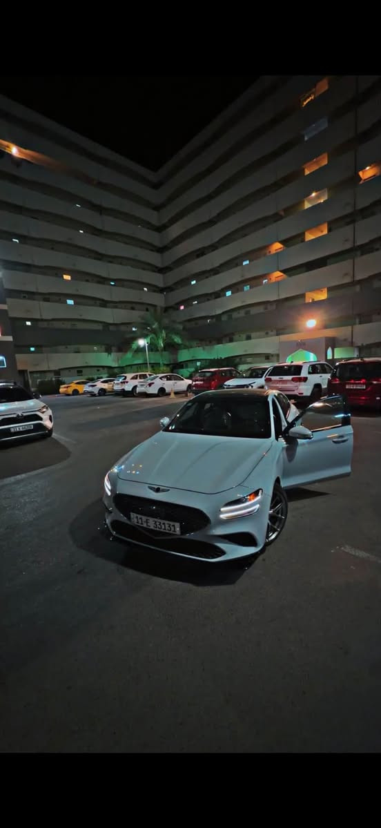 GENESIS
G70 
3.3 twin turbo 🔥🚀
رقم بغداد فول مواصفات 
بانوراما رادارات ومواصفات الجنسس الفول معروفة 
ويالة BSS 
مغلفهة PPF 
حادثهة 3 قطع والسونار موجود بلصور وغير السونار مكفول 
كير مكينة مكفولات 
ماشية 78 ألف
215 $وبيها مجال 
مكاني ساحة عدن او بسماية 
***********

