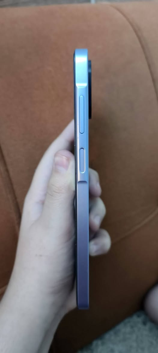 السلام عليكم شباب 
Samsung Galaxy A07 
الشاشة : 5.1 إنش Super AMOLED الدقة :

1440 × 2560 المعالج : 8890 Exynos الرام: 4GB الذاكرة الداخلية : 32GB دعم microSD نعم الكاميرا الخلفية : 12 الكاميرا الأمامية : 5MP البطارية : 3000mAh الشحن شحن سريع والاسلكي البصمة موجودة مقاومة الماء والغبار IP68 الشريحة : Nano - SIM الشبكات 4G LTE نظام

التشغيل Android
 الجهاز مستخدم اخو الجديد  و ما مفتوح و نضيف والشاشه ما بيها شي ولا مشخطه الشخوط فقط باللزكه 
السعر: 150 الف وبي مجال 
المكان: بغداد حي الجهاد
الرقم:‏‪***********‬‏
