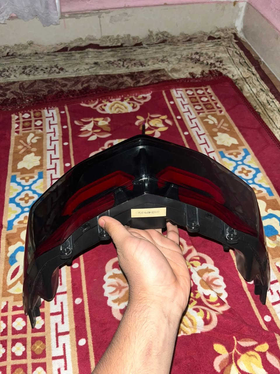 بك لايت سكنس لد ابو الحواجب شرط بعده وكاله بل جيس الماركه مالته بوش شغله يخبل وسعره ارخص من التفصيخ وانه جايبلك يا وكاله لتواصل واتساب ***********
