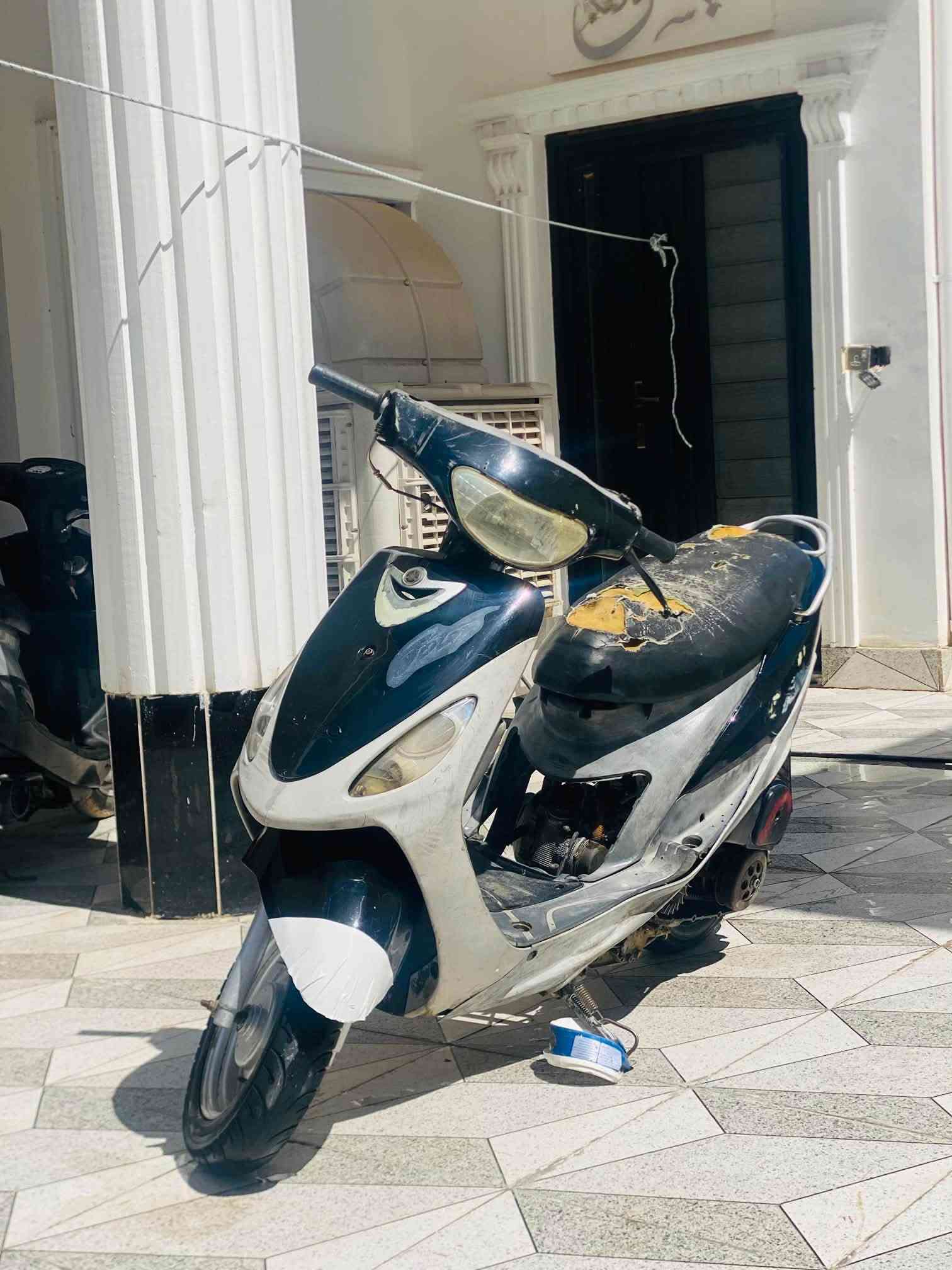 لسلام عليكم ماكس منغولي دراجة مفتوحة مبدل ولفات دراجة نكرة بكل وقت كلها اصلية كلشي شغال بيها سلف هندر السعر ب ٤٠٠ و بيها مجال المكان حلة وردية خارج الرقم ***********
