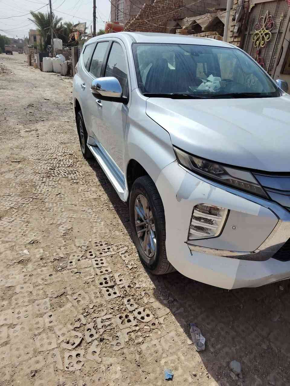 السلام عليكم باجيرو سبورت 2020 فول مواصفات عاليه سياره ما بيه اي حادث فقط بيه 4 حالوبات بل قماره ما عليه شي سياره جديد تجي تفحص وتشوف سعر 240 وبيه مجال هواي *********** =*********** العنوان بغداد النهروان باقي التفاصيل الاتصال على الرقم
