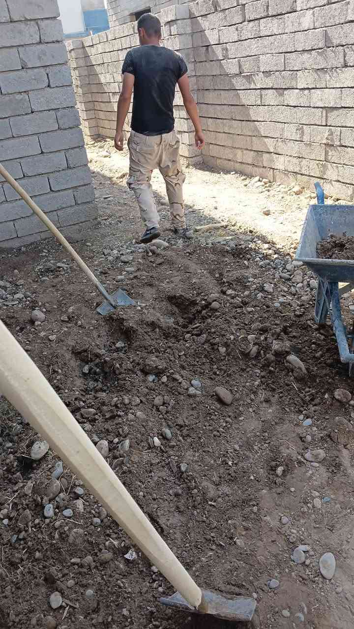 سلام عليكم  / يوجد كادر عمل جاهز/ تصعيد مواد/ تنضيف بيوت/ تفليش/ تكشيط/ تنضيف حدائق/ دفن نهري  / شقلنه ليل ونهار   /ومعداتنه جاهز/ ماعليك بس تصال على رقم  /     *********** /
