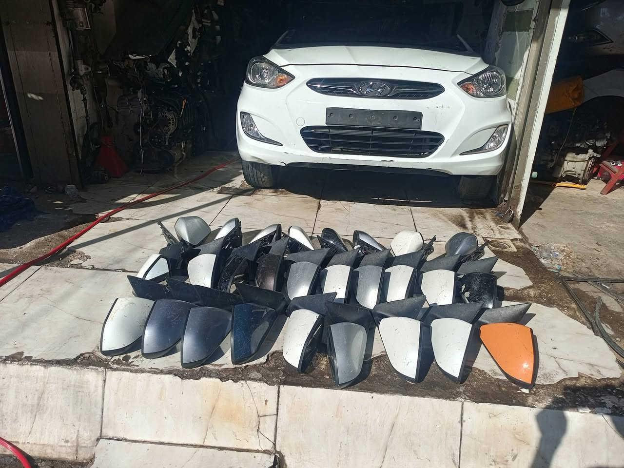 مري سوناته اصلي تفصيخ حاويه 
اسعار مناسبه جمله مفرد اشاره وبدون اشاره 
بغداد المشتل مجاور دائرة الضريبه 
***********
