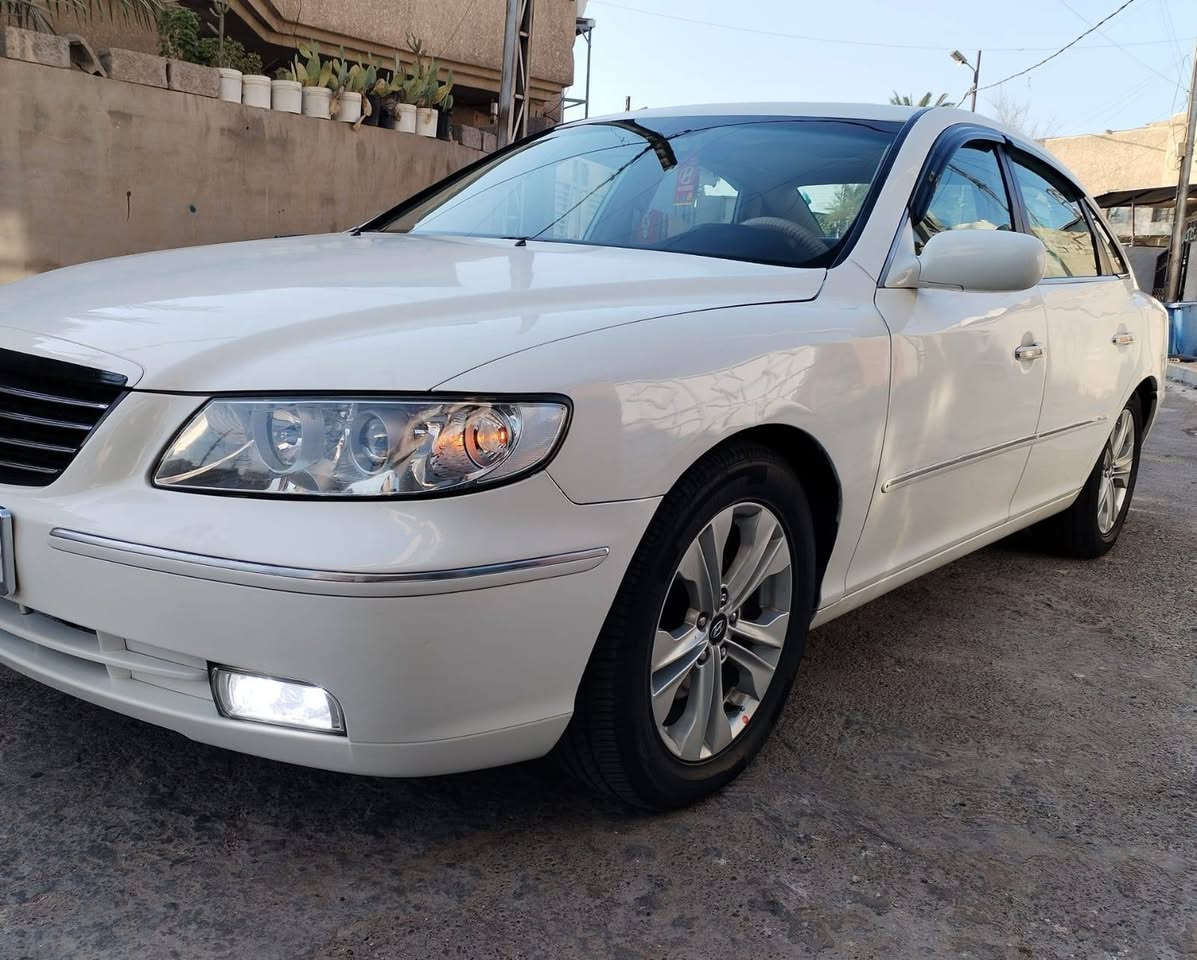 هونداي ازيرا 2007 خليجي لمتد فول مواصفات سلايت دروف مكينة 3000كشنات كهرباء بردة خلفية مصبوغة عام مكفولة من الضربة والكص فقط طخه بسيطة جاملغ خلفي ايسر كير شادله كير ومكينة حاوية بدون تبريد حداديه تخم تاير كله جاهزه رقم اربيل دولي بأسمي مكان السياره بغداد الرصافة سعره ٧٩ ورقه وبيه مجال بسيط الرقم ***********
