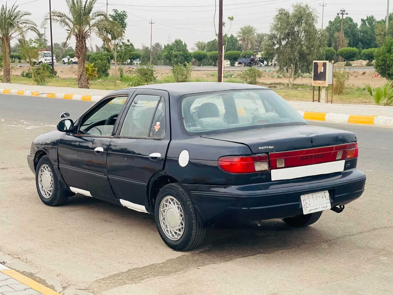 السلام عليكم        السعر ١٥ 
كيا سيفيا 
رقم كربلاء بسمي 
مكينه وكير مكفولات كبل ١٠ايام شادينها 
جام صاعد نازل كهربائيات كله شغاله 
تخم تاير جديد حداديه جديده 
السعر 15 العنوان واسط 
رقم الهاتف ***********
