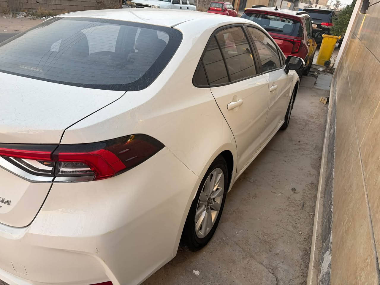 🚘 تويوتا كورولا هايبرد 2024 HEV🔋
ماشية 22 مكفوله عدا رصعتين مسويهن BDR

⚙️ المحرك

1.8 لتر بنزين + محرك كهربائي (هايبرد)

قوة إجمالية تقريباً 121 حصان

ناقل حركة أوتوماتيك E-CVT

دفع أمامي

✨ أبرز المواصفات:

✔️ شاشة وسطية كبيرة

✔️ عدادات ديجيتال

✔️ تشغيل بصمة + دخول ذكي

✔️ كاميرا خلفية

✔️ مثبت سرعة

فتحة سقف 

كشتات جلد

✔️ رادار

✔️ إنارة LED أمامية وخلفية

✔️ ويل كب ألمنيوم رياضي

🛡️ أنظمة أمان:

وسائد هوائية محيطية

ABS + EBD

نظام مانع انزلاق

💰 السعر 146$

📍بغداد _ الدورة - البعيثة

***********
