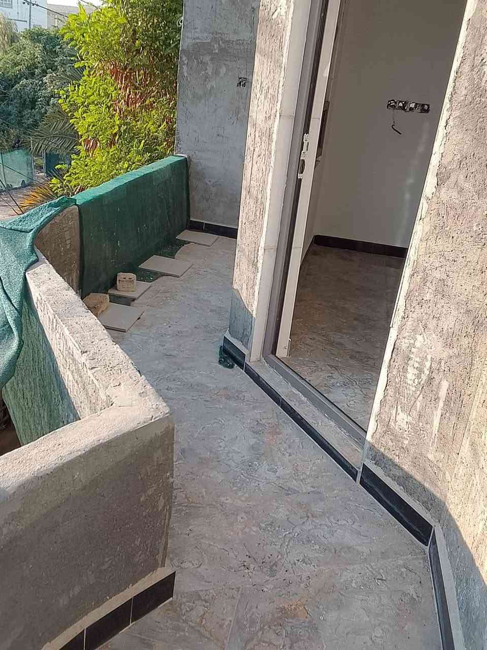 دار للبيع ملك صرف مساحه 120 متر عل حديقه صاد عل ساحه العنوان حي القاده قرب جامع عمر بن عبد العزيز
بيت جديد السعر ب155 مليون بيه مجال للشراي استفسار خاص اتصال عل رقم *********** قاطين
