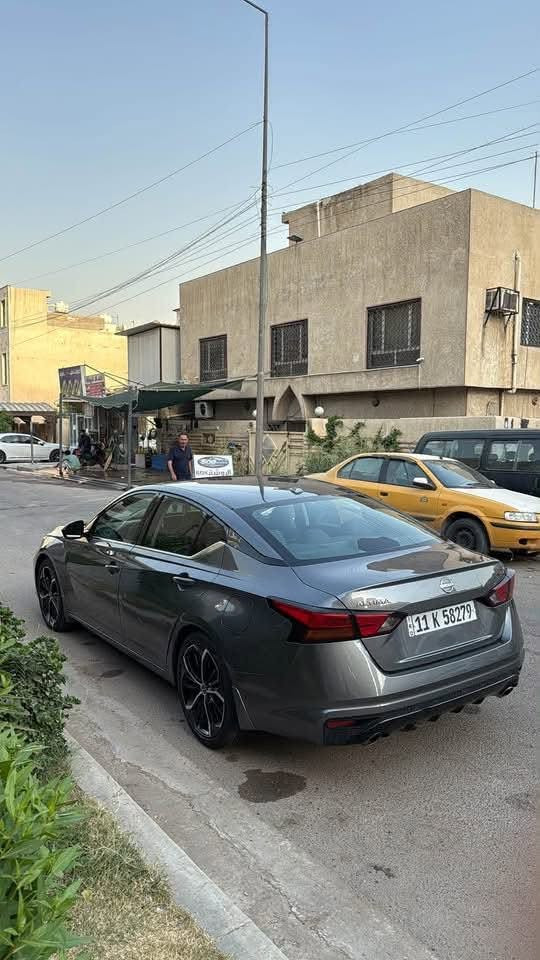 24 SR PLUS
تقرير غرق راجعة سستم كامل 100% 
سنوية بأسمي اني مرقمها علة ايدي  صار سنة عندي 
جاهزة 
ماشية ٤٧  الف كيلو مو ميل 
السعر 148 وبيها مجال 
***********  
مكانها بغداد اليرموك
