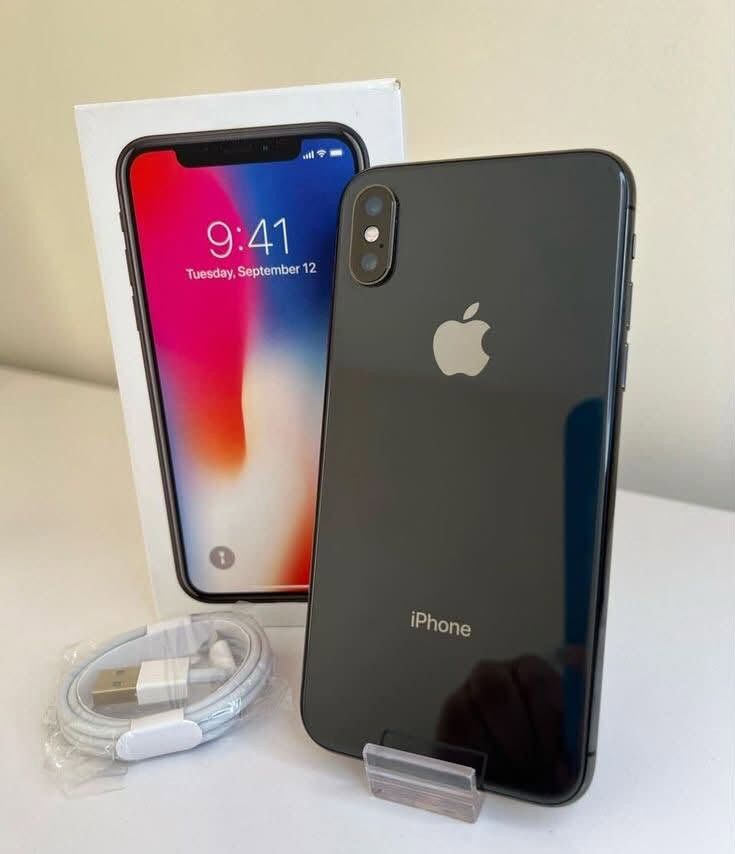 آيفون X • ٢٥٦ • بطارية٩٦