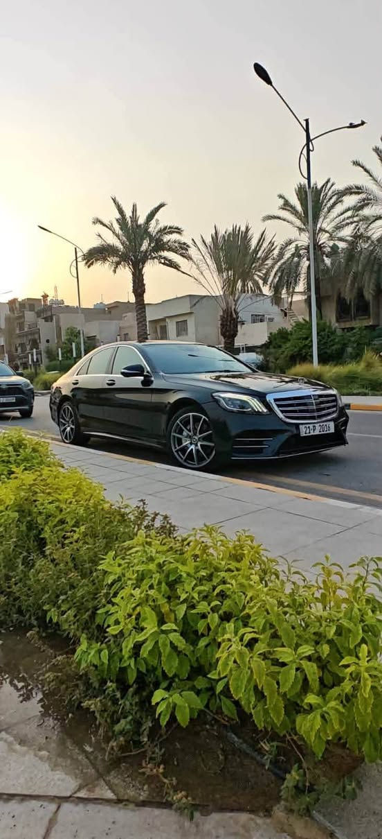 ‎اس كلاس موديل2016 
‎فول فول مواصفات S400d
محدث كت كامل 2020 امامي فقط
Mercedes Benz  S400d 
‎محرك 6 سلندر كاز موديل 2016 فول فول مواصفات 5 دكم 
‎بدون صبوغ بدون شخوط مكفول  
‎:مواصفات 
‎بانوراما  .  رادار وكاميرات  . خمس بردات  . مرايات رادار   رادار امامي والخلفي  . اوتو استوب  . مخدات ديفيدي   .  حساسات امامي والخلفي.   ليد داخلي سبع كلوبات  . شاشه الكترونيه . كشنات امامي والخلفي مساج . كشنات امامي والخلفي تدفئه وتبريد كشنات كهربائي وخزن .  استيرن هيتر  .صندوق شفت    ابواب اربعتهن سحب وشفت ….  مع كثير من مواصفات اخرى   
‎كير ومحرك بل شرط 
‎دبلات وجوب وكهربائيات وكير ومحرك كله بشرط مابيها دينار مصرف سياره من دعاميه للدعاميه كله بشرط    سنويه ورقم وبيئه 
جديده لغاية 2028 سياره بسمي شرط تحويل 
مكان السيارة اربيل بيع او مراوس 
***********
