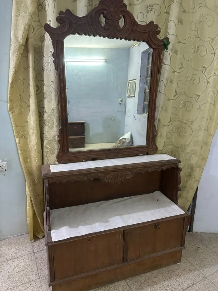 غرفة خشب • مجانا • الحرية