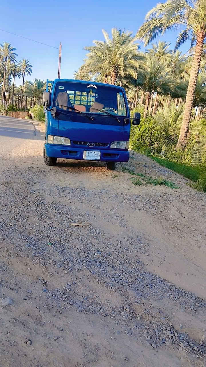 سياره البيع موديل 200قماره قلاب محرك 3000 السعر 58وبيها مجال الطيبين)***********
