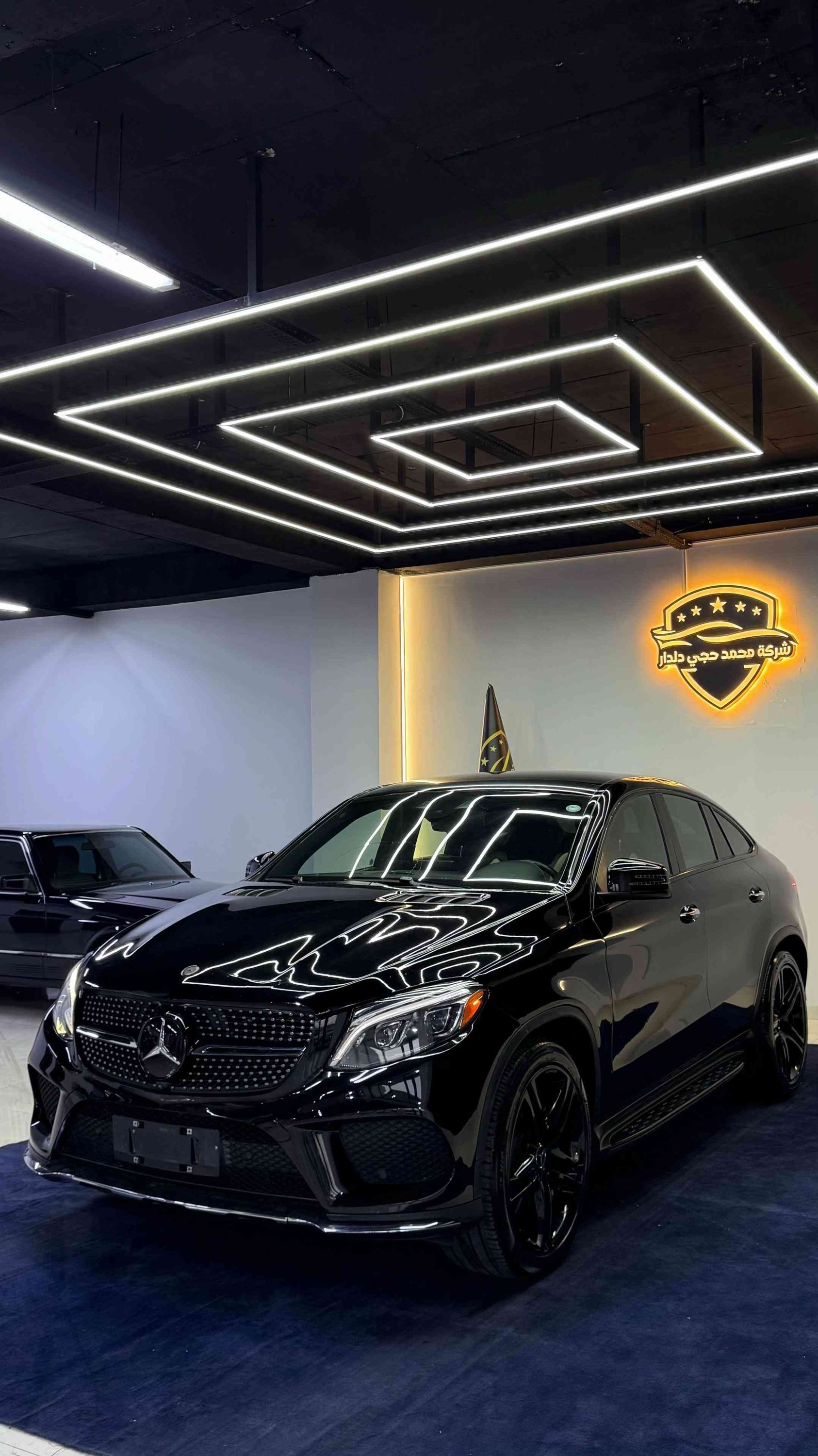 Mercedes-benz GLE43 AMG-full iption Black🖤 & white🤍 2018 69,000mil Call for price: *********** ***********
