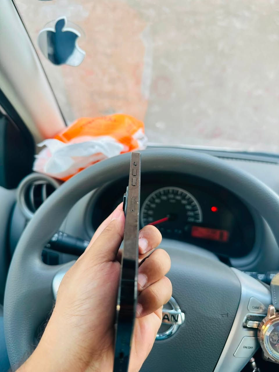 السلام عليكم أيفون 14 برو ماكس وتر بروف ذاكره 128 بطاريته 79 للبيع جهاز نضيف جدا السعر 775وبي مجال 
***********
مكان بغداد الكراده

