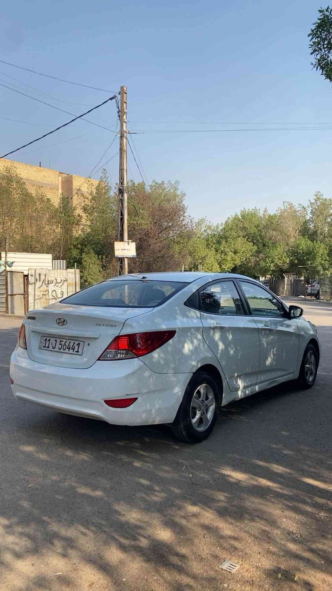 السلام عليكم
اكسنت موديل 11 خليجي حجم المحرك 1600 دوش
تبريد ثلج حداديه تاخم تاير رقم بغداد الدولي جاهزا من كلشي جملغ وبنيد صبغ بدون دواخل سعر 77 وبيها مجال 
مكاني بغداد حي الخضراء تصال ***********
