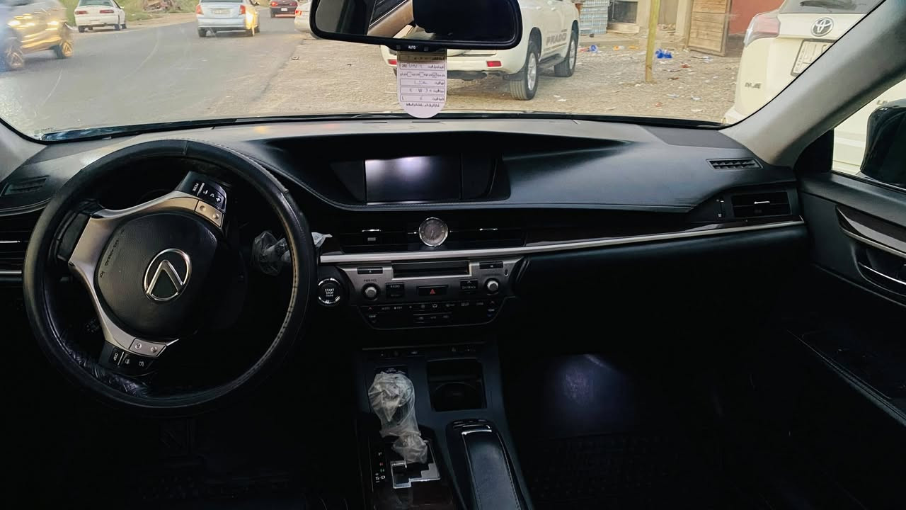 للبيع لكزز 2013
es 350 
خليجي 13 
6 سلندر
رقم
 سليمانيه
السونار داخل الصور 

***********

