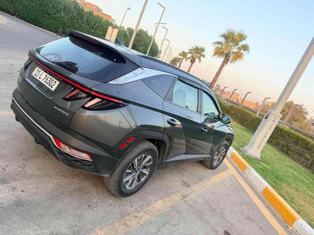 السلام عليكم 
توسان هايبرد 2022 امريكي حادثها قطعه وحده صبغ فقط وبيها بارد رقم بغداد بسمي مكانها بغداد الغزالية السعر 165$ للبيع او للمراوس للاستفسار *********** تحياتي بغداد, العراق
