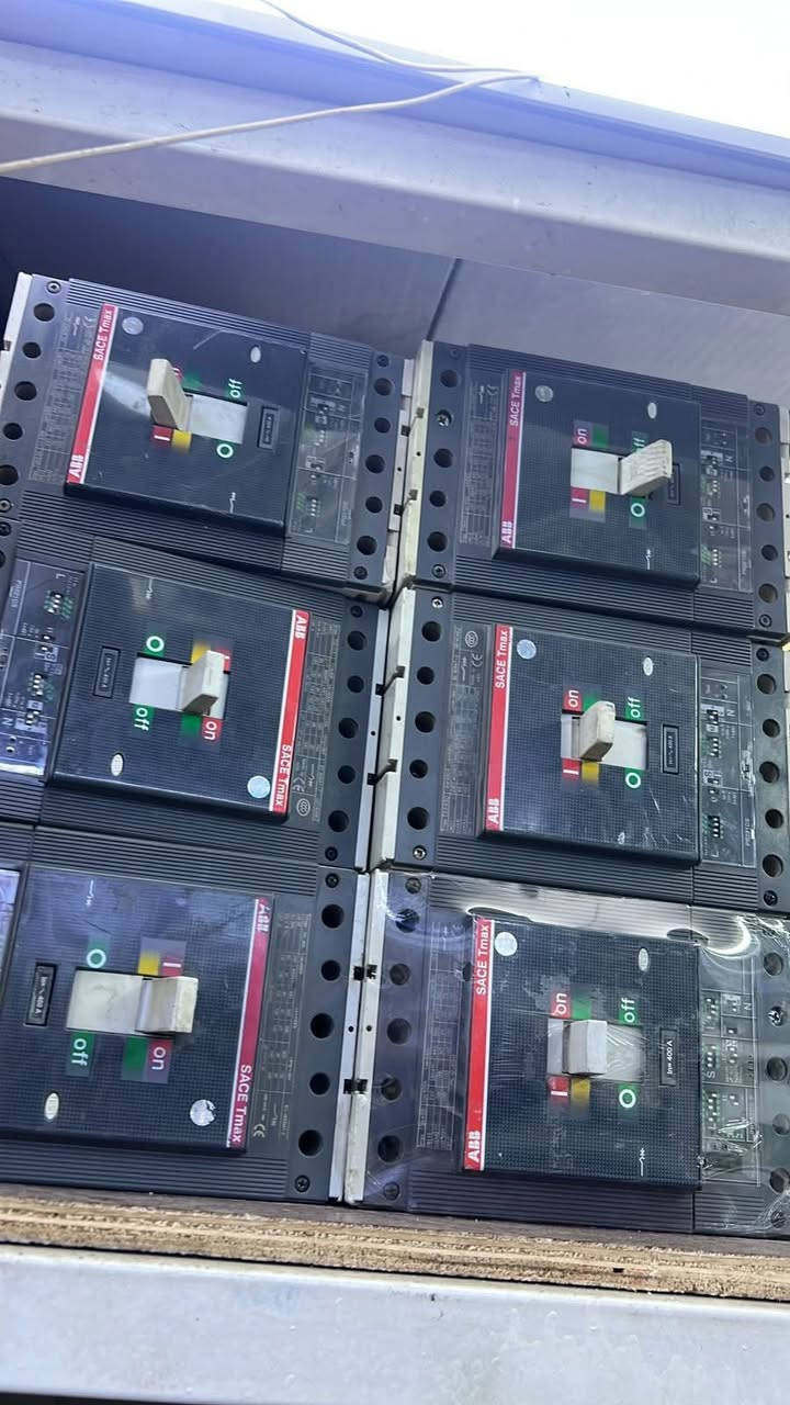 تم وصول كونتكترات وقواطع Abb
اصلي شرط الفحص‎%‎انسب الاسعار
كويل متغير وكويل ثابت✅❤️
عنوانه بغداد عكد النصارى خلف جامع ابو التمن مباشرة 
توجد خدمة توصيل 🚚 لكافة المحافظات @إشارة***********
