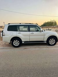 باجيرو حبتور موديل 2014 نضيفه كلش 07734562306