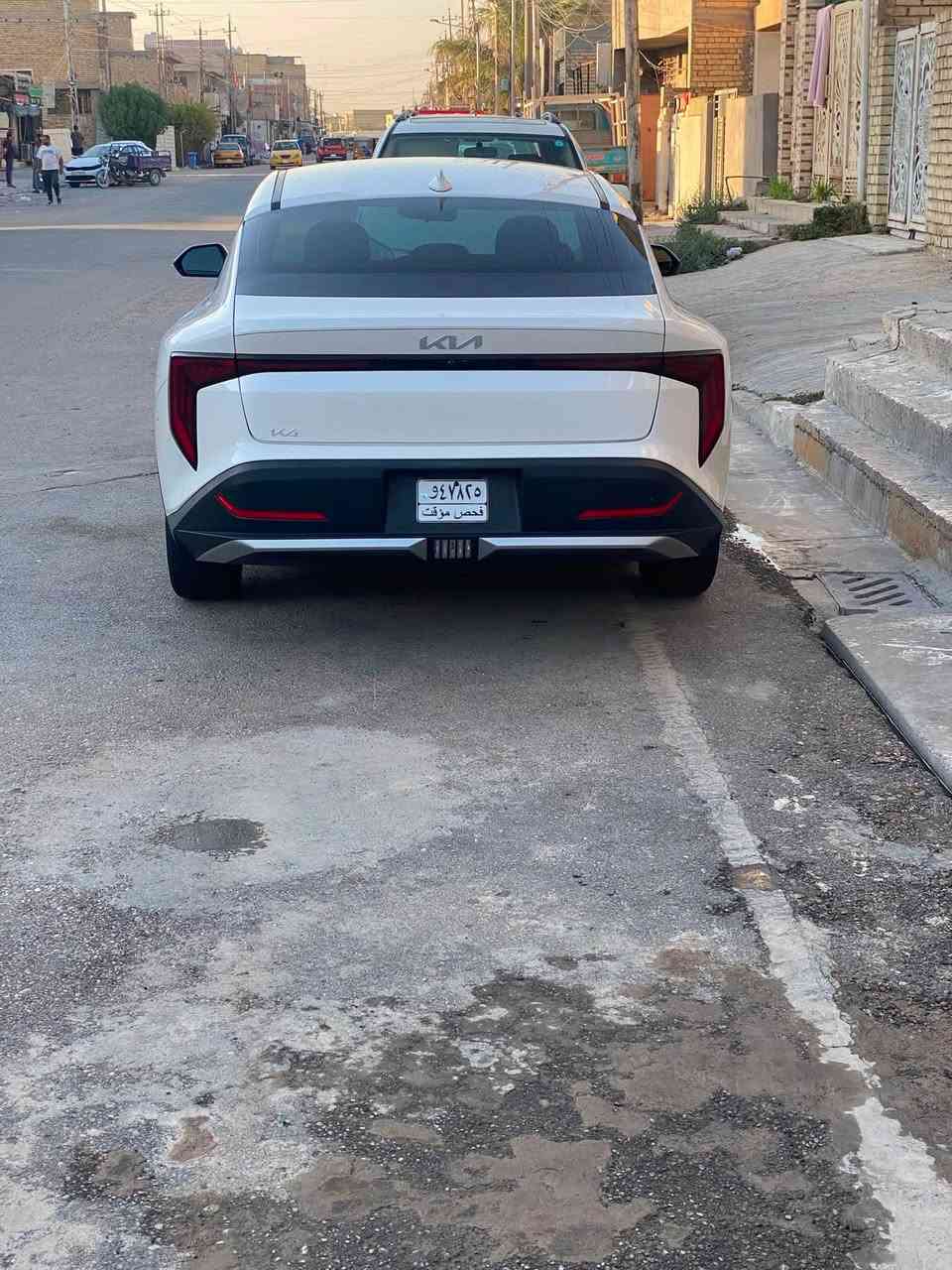 كي فور موديل ٢٥ بيه ربع بنيد صبع باقي مكفول لد امامي خلفي سايد بريك دكمه بصمه تشغيل عن بعد شاشه كبيره باسمنه ماشيه ٢٤ مكان السياره بغداد الكرخ السيديه السعر ١٦٠ بدون مراوس رقم الهاتف ***********صوره حادث للمنشور
