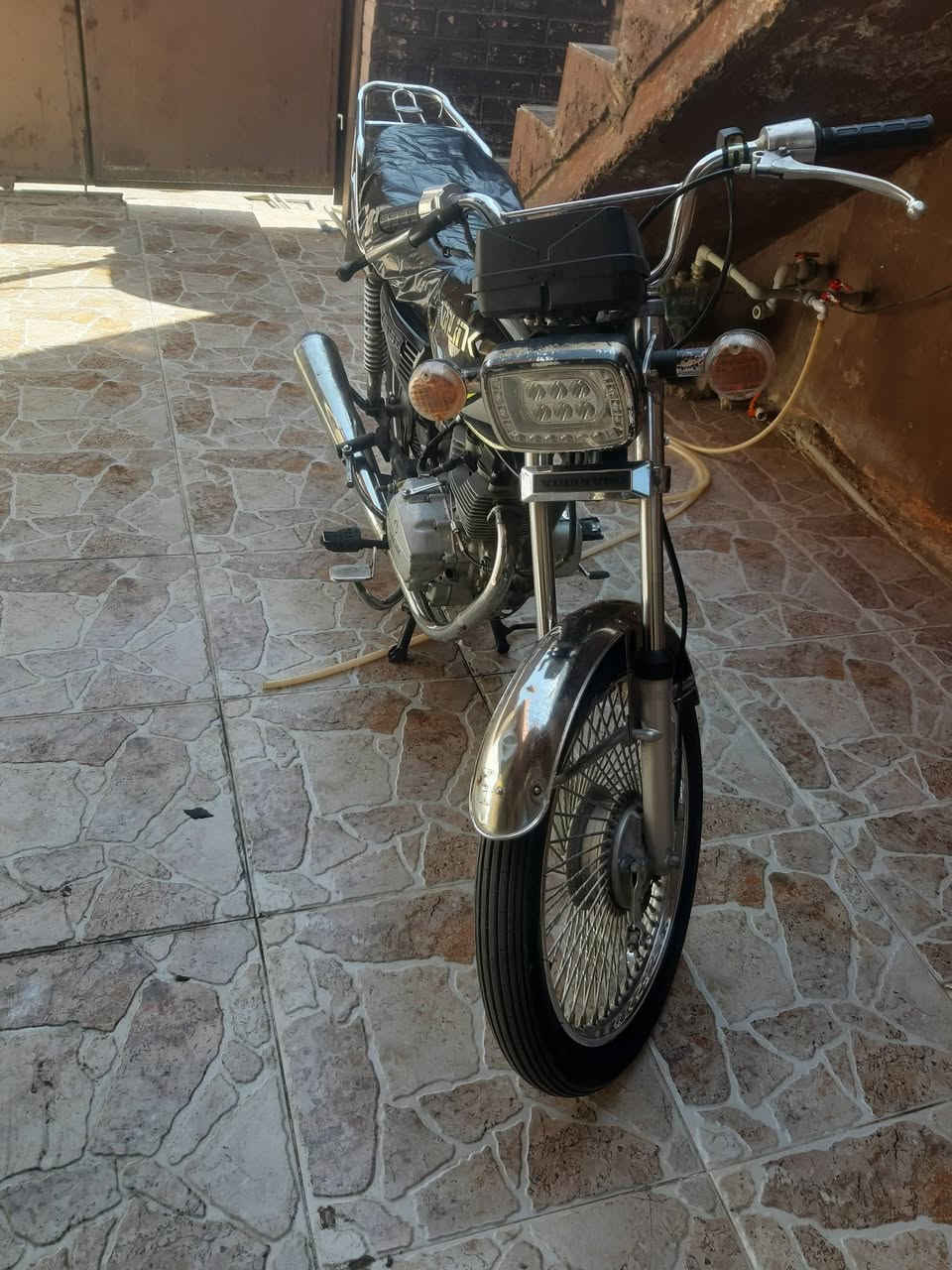 للبيع ماطور سونيك غطاس موديل 22محرك مفتوح بس لا صرف ولا بخار كهربائية شغال سعر 400بي مجال مكاني كركوك حسابات ***********
