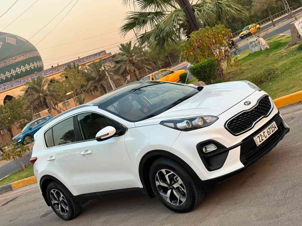 السلام عليكم
كيا سبورتج موديل2021 خليجي  كفاله من الصبغ والتبديل فقط بارد 
مواصفات بانوراما حساسات كامره شاشه كبيره محرك2000 دوش
رقم اربيل الجديد تحويل مباشر
ماشيه ٧٢ الف 
مكان بغداد
السعر 188$ وبيها مجال
***********

