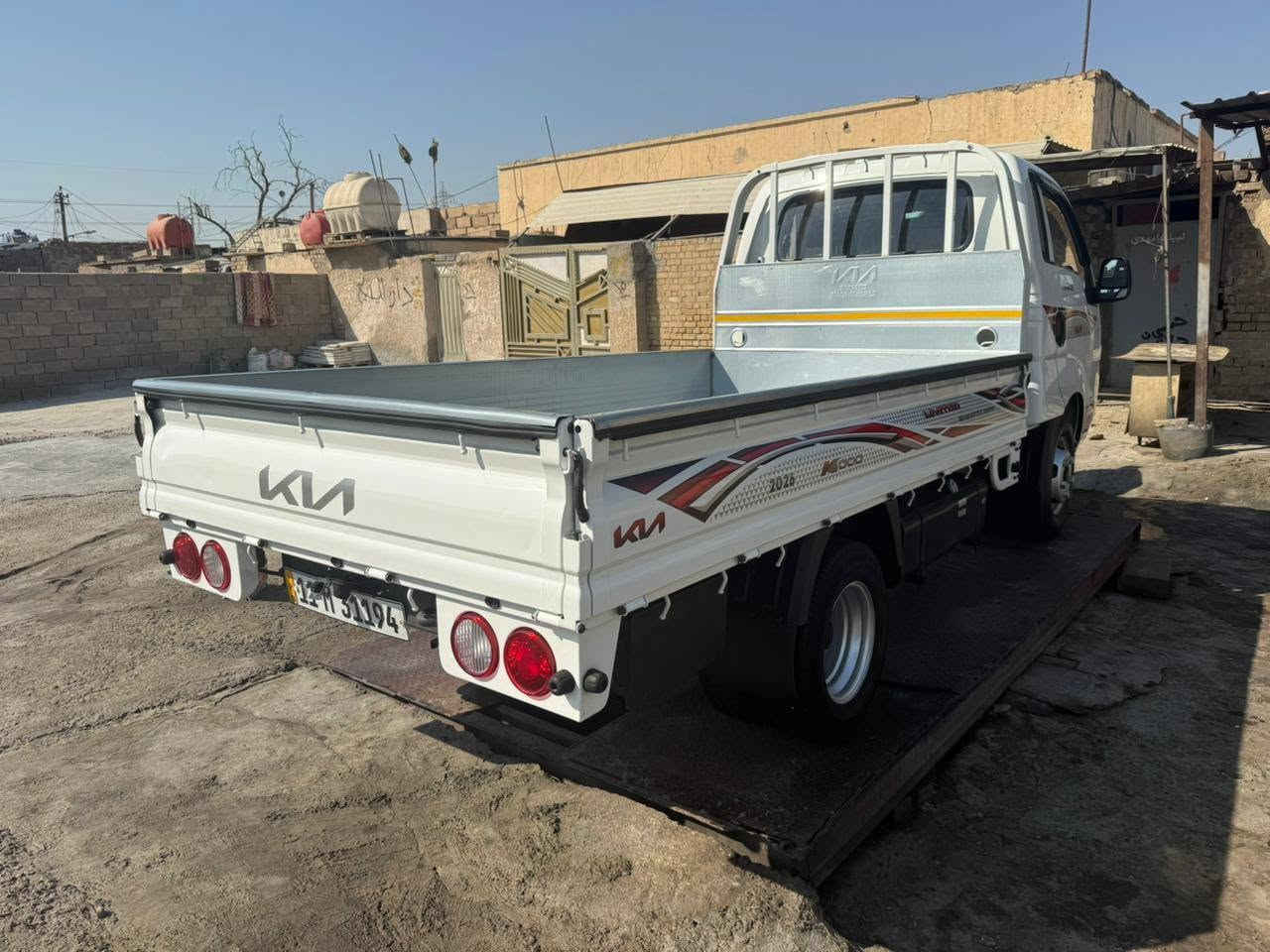 سلام عليكم للبيع كيا حمل فحل موديل ٢٠٢٤ رقم بغداد للاستفسار مكاني بغداد ***********
