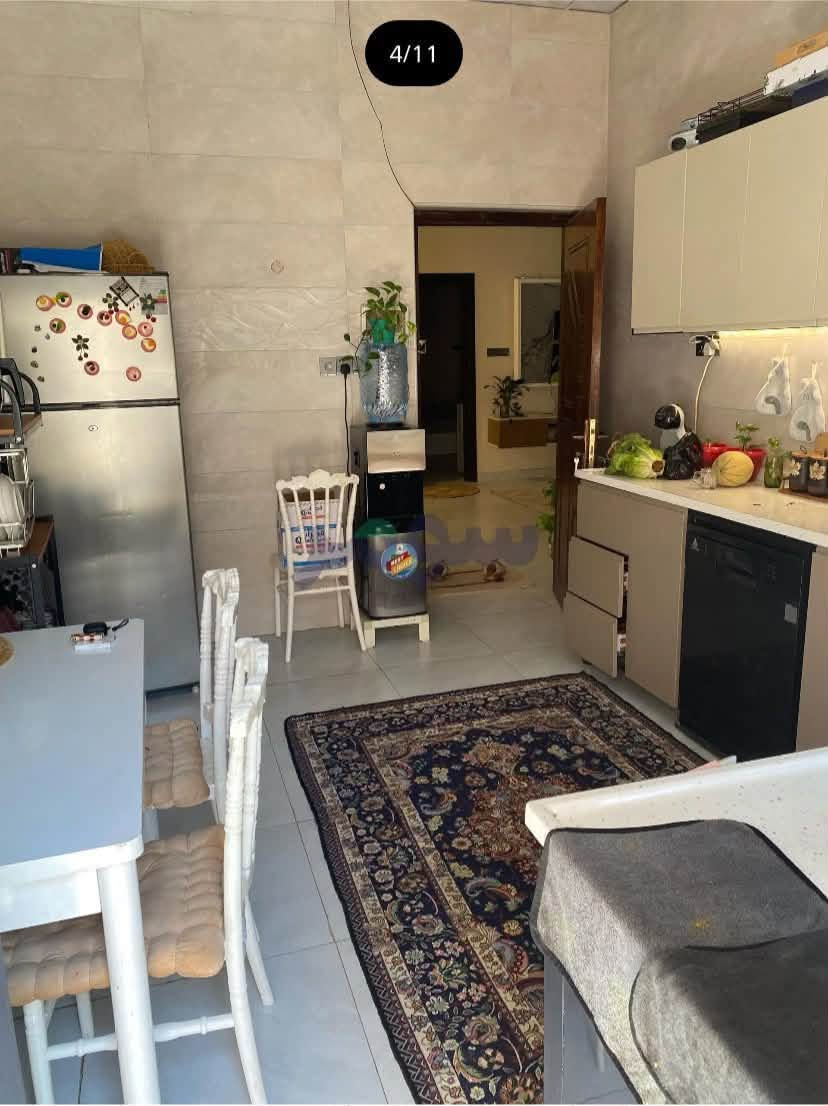 البيت للبيع القبلة حي المهندسين المربع الذهبي 📍 الموقع: قرب سوق العكيلي 📐 المساحة: 150م 🏢 طابقين  🔹 الطابق الأرضي: • غرفة • استقبال • صالة كبيرة • مجمع صحيات • مكان للغسالة • مناور • مطبخ • حمام خارجي • حديقة  🔹 الطابق الأول: • 3 غرف • صالة كبيرة • مطبخ • حمام • بيتونة كبيرة  💰 البيت عليه قرض إسكان • مبلغ القرض: 62 مليون • المسدد: 12 مليون • المتبقي: 50 مليون • القسط الشهري: 275 ألف  👤 إذا كنت موظف، تگدر تغيّر الكفيل او تجيب كفيل وتغيره بالاسكان ويتحول الطابو بااسم المشتري ويكون التسديد عليك، وينخصم مبلغ القرض من سعر البيت. واذا تريد تنطي المبلغ كامل واحنه نسدده القرض ويتحول البيت بأسم المشتري للأستفسار عبر رقم الهاتف او واتساب ***********

نص مكتوب في الصور:
- 3/11
- 9/11
- 11/11
- 4/11
- 7/11 سومر
- 10/11
- 1/11
- 6/11