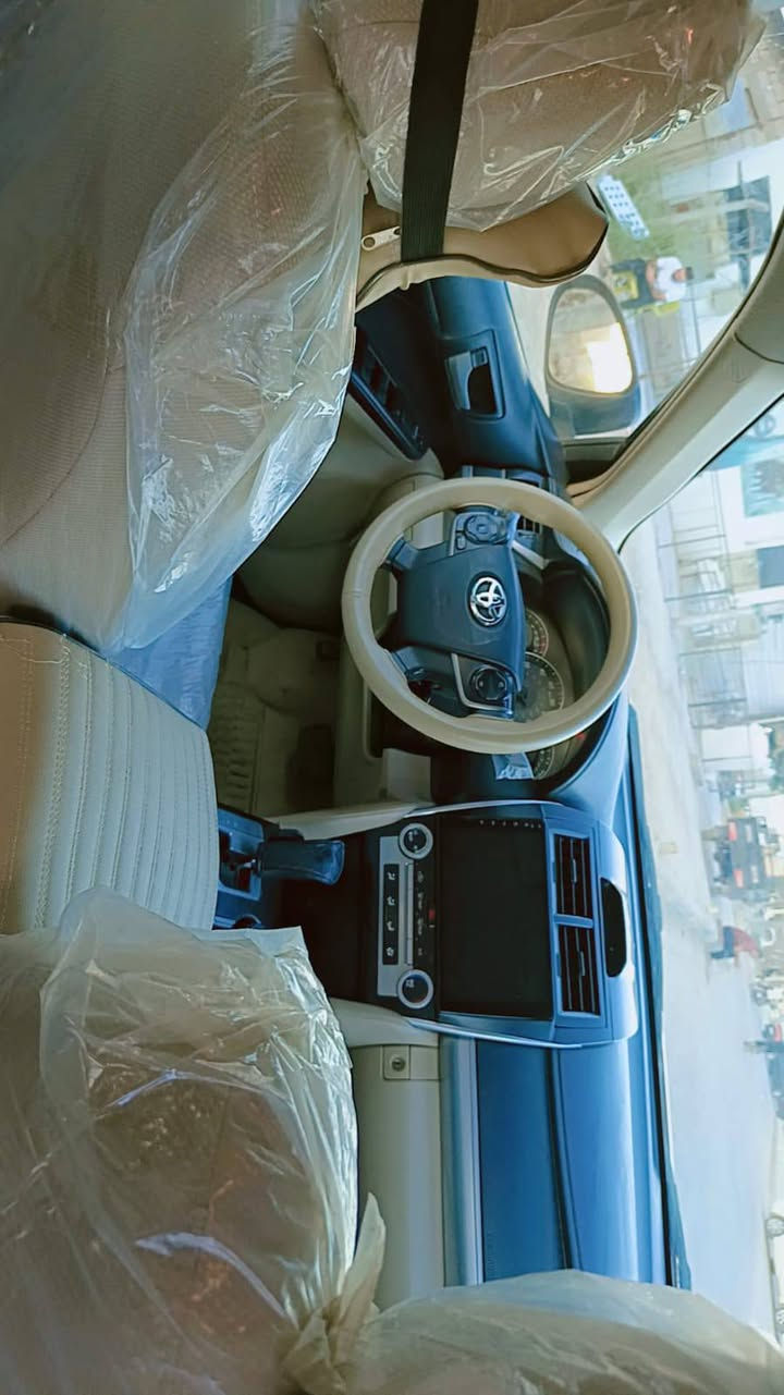 كامري للبيع موديل 2012 رقم كربلاء جديد بأسمي السيارة وارد امريكي نص فول نظيفه كلش داخله كلين بيهه مكانات بارد شي قليل مكاني كربلاء للاستفسار *********** السعر 130 ورقة

