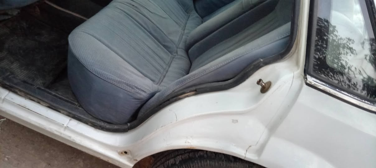 سلام عليكم برنس موديل 95 رقم بغداد مشروع وطني گير ومكينة حدادية جديدة تايرات نص عمر كهربائياتها كلها شغالة سنوية لغاية لل 27شهر 9 سعر 32 وبيها مجال تحويل ثاني يوم  مكان بابل محاويل  ***********
