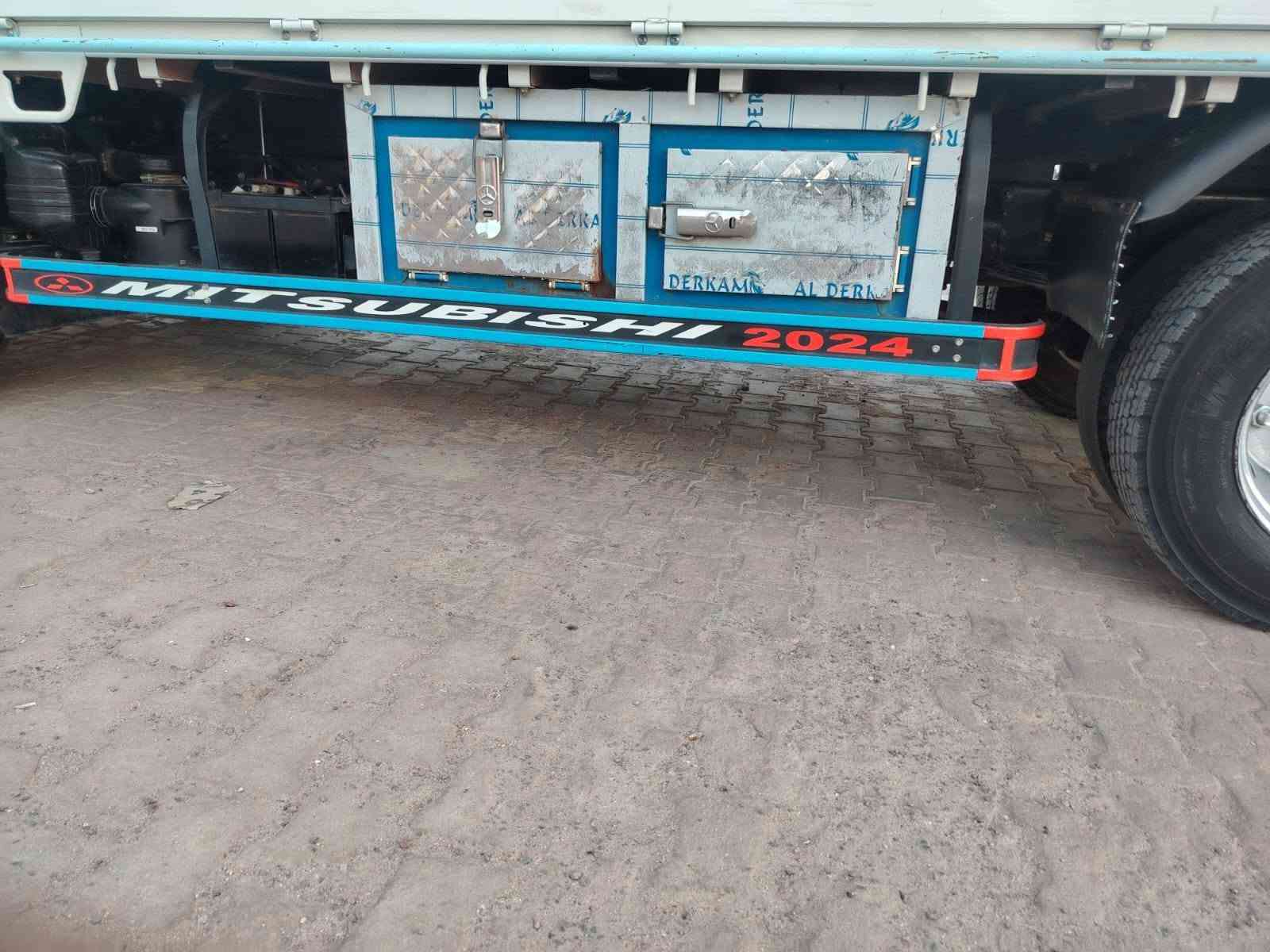 السلام عليكم كنتر23 محسن كويتي جاهزه سنويه جديده هزه جديده مصفره ضريبه بسمي جاهزه محوره 17\5 العنون  ميسان  ***********
