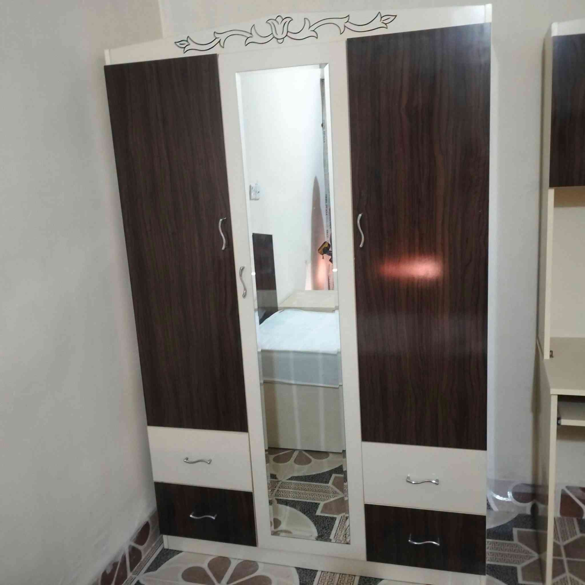 غرفه شبابيه • نفر واحد • شرط النظافه