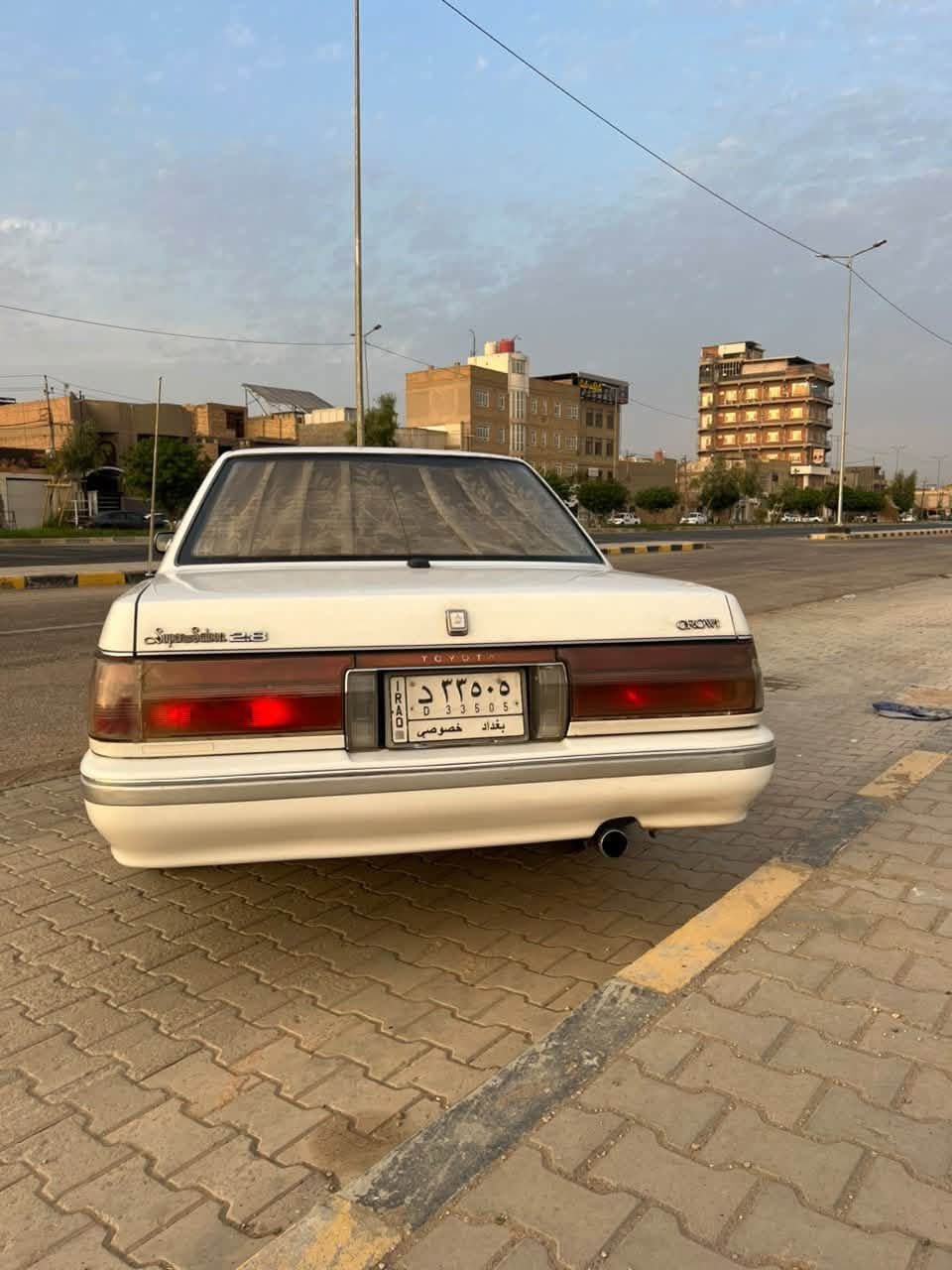 السلام عليكم ورحمة الله وبركاته هارتوب للبيع يسره بلادي السياره حلوه ونضيفه كلش مال جناي فتحه كير ومكينه خير من الله تبريد ثلج حداديه جديده السياره مكفوله من الكصه والضربه كهربائيات كلها شغاله من الدعاميه لل دعاميه  راعيها يريد مداور  سعرها ب63 ورقه وبيها مجال لل استفسار *********** مكاني نجف.
