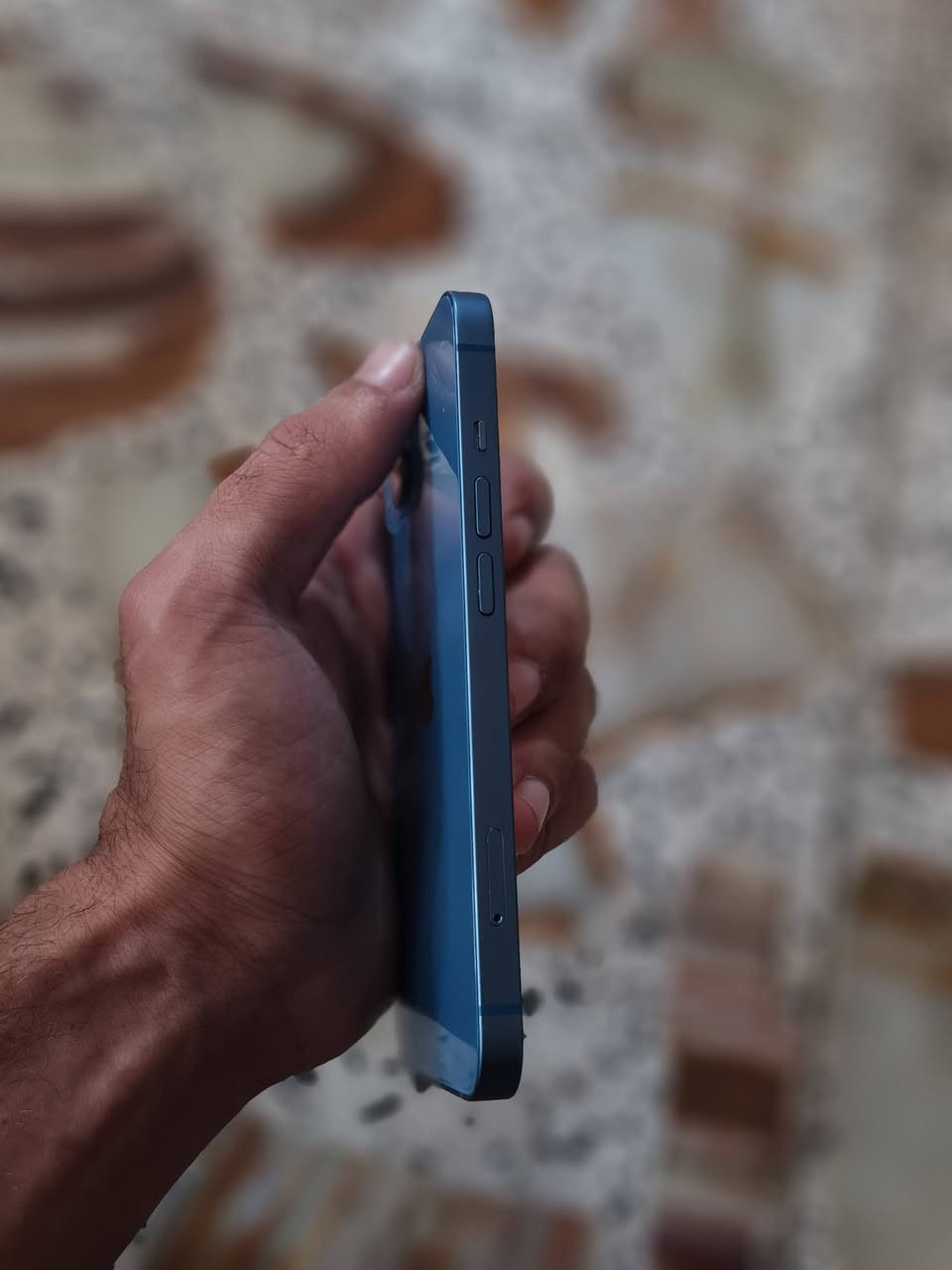 سلام عليكم ايفون 13 عادي جهاز وتر مكفول نضافه فول بطارية 82 ذاكره 128 جهاز نضيف جدا امانه الله سعر 450 مكاني بغداد 
*********** للاتصال واتساب

