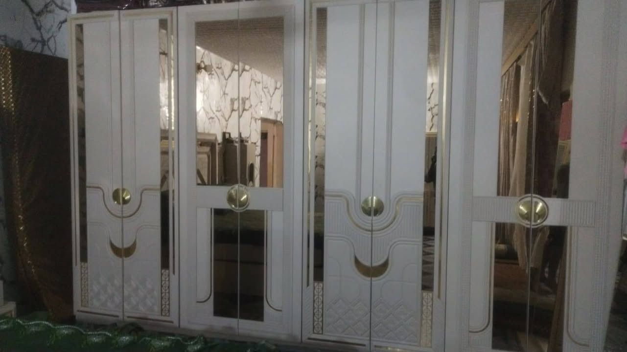 السلام عليكم 
غرفه اخشاب للبيع 
للاستفسار والتواصل ع هذا الرقم 
‏‪***********
