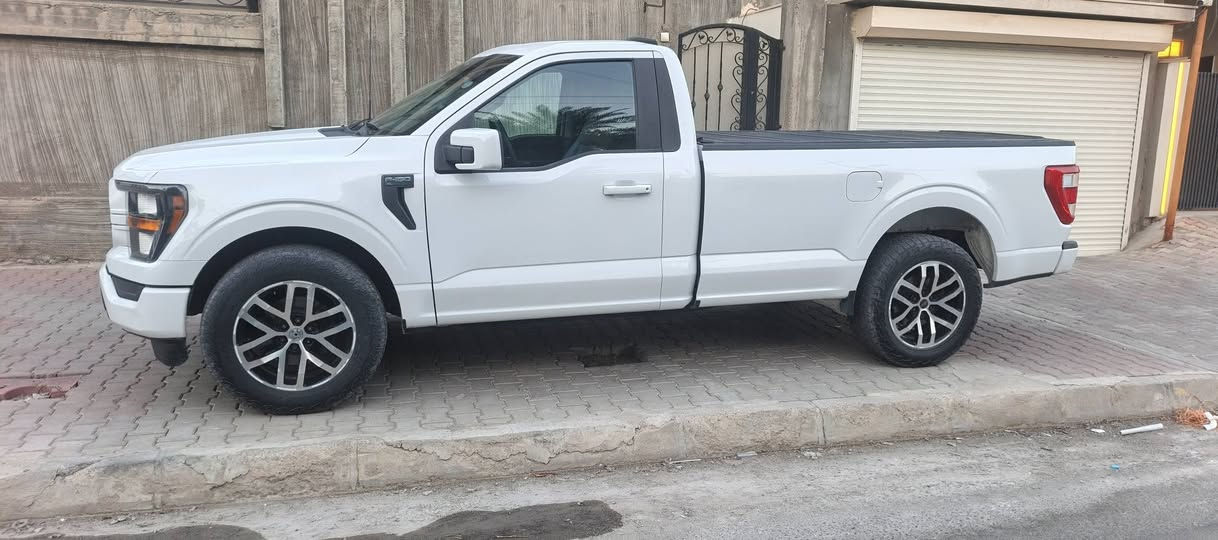 فورد 
موديل 23
ماشية 9000
  كير محرك بشرط 
شرط تحويل سياره كفاله 
ما موجود على فيس الشراي يخابر 
الرقم  ***********
