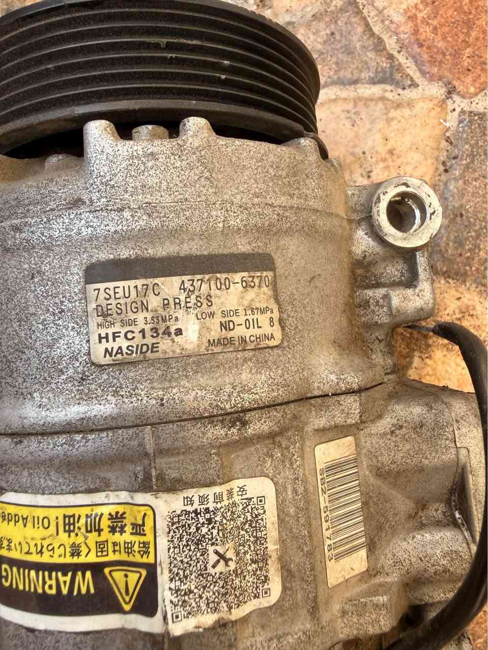 كومبريسر مارسيدس  E200-E250 -C180 مستعمل شغال كهربائي داخل ابيض 
جان عندي مشكلة بالثرموستات والمنضومة تجمد فجبت منضومة كاملة وبدلتهة والكمبريسر شديت جديد ميكانيكي حتى ميجمد  وهذا ضل زايد عندي وشغال الي يفيدة يتدلل
***********
