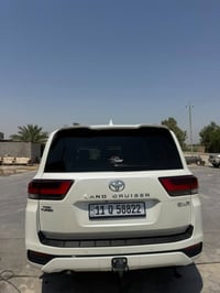 لاندكروزر GXR • توين تيربو • ٥٠٠٠ كم