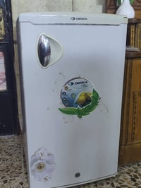 ثلاجة من OENKA للبيع السعر 75 وبيها مجال المكان مدينة الصدر رقم للتواص...