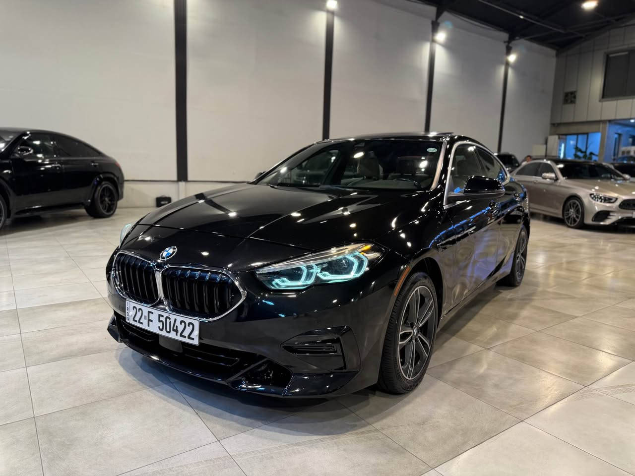 BMW 228 
2022 كلين 
سيارة فول مواصفات 
لايتات ليد زينون 
حساس خلفي امامي 
رادار امامي جانبي 
بانوراما 
ويل اسود 
داخل بيجي بيلاد 
بصمة ابواب 
سيارة مكان صغير تعديل بيها 
٤٠ مل ماشية حقيقي 
١٩٨$
*********** وتس اب 
*********** الرمادي, الأنبار
