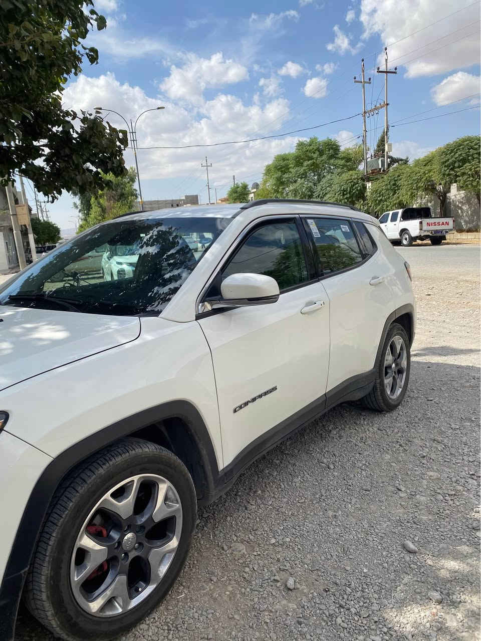 Jeep compass 2020 limited 
کوشن هیتەر ، ئاوێنە هیتەر ، سوکان هیتەر ، شاشە ئایپاد و کامێرە ، بەسمە و  شەغال،  ٨٤ هەزار مایل ڕۆشتوە ، مالێکی خاوێن و بێ مەسروف و کەم بەنزین خۆرە هەموو شتی بەشەرتە ، دوو پارچە و پەلەیەکی بۆیاغە بێناو گرتن  سەنەوی بەناوی خۆمانەوەیە و بێ مووشکیلە سعری 120 مەعامەلەیەکی برایانە 
***********
***********
*********** رانية, السليمانية

