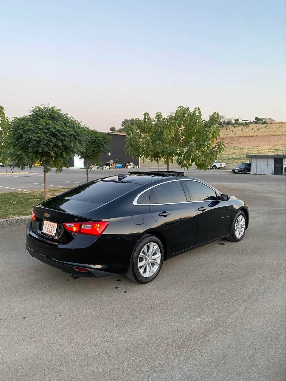 Chevrolet Malibu 2024 LT 🖤🔥

فول فول مواصفات 
الموديل: 2024
الفئة: LT
المحرك: 1.5 لتر تيربو، 4 سلندر
القوة: 163 حصان
الشاشة: لمس 8 إنچ
فتحة بانوراما
كاميرا خلفية
حساسات ركن خلفية
تشغيل بصمة + تشغيل زر
تشغيل عن بُعد
مثبت سرعة
تكييف أوتوماتيك
مقاعد أمامية مدفأة
مرايا كهربائية قابلة للطي والتعديل ومدفأة
إضاءة نهارية LED
نظام المحافظة على المسار
تحذير الاصطدام الأمامي
فرملة طوارئ أوتوماتيكية
تحذير المشاة أمام السيارة
مثبت مسافة الأمان
إضاءة عالية أوتوماتيكية
نظام مراقبة ضغط الإطارات
نظام ثبات إلكتروني

سيارة ب سعر بلاش بلاشش فول مواصفات 
فتحة بانوراما 
سيارة ماشية ٥٦ ميل تقريباً 
لون أسود القطران 
ضررها جاملوغ و ربع بونيد صبغ بدون نقطة دواخل 
سعرها 118$ ورقـــة و مجال خفيف 🔥
للأستفسار اتصل على هذا الرقم 
كورك-واتساب 
*********** سميل, دهوك
