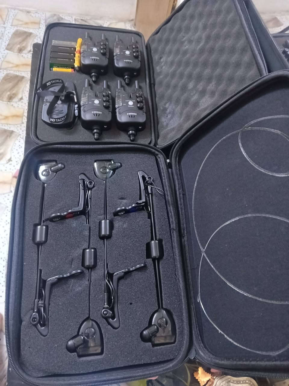 يا الله عيني استاند خماسي وية ملحقاتهة وية الحساسات وثكالات ول بطاريات كامل اي نقص مابي جديد غير مستخدم صناعة يباني ماركة كلش حلوه يبدي المزاد من 95الف اعلة سعر ابيعة وبلعافية الي يصير من نصيب  يوجد خدمة توصيل الجميع المحافضات 5تالاف الحجز ولاتصال على الواتساب او على الخاص ***********

