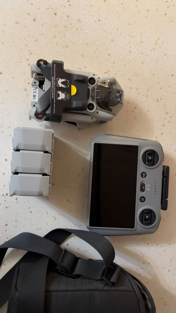 DJI MINE 4 PRO COMBO PLUS RC
زۆر خاوێنە نوێیە زۆر زۆر كەم ئیشی كڕدیە 
*********** 

HAWLER
