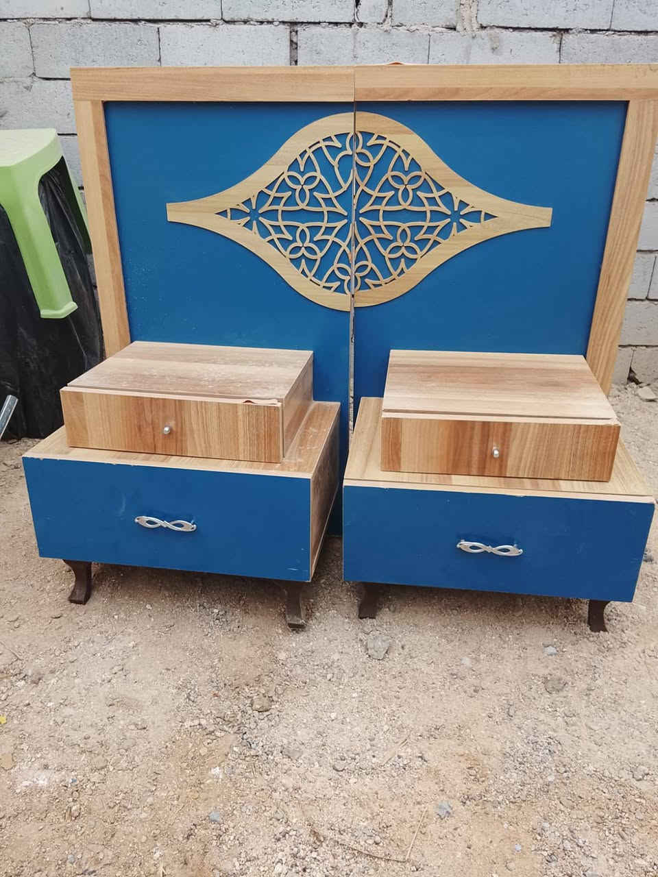 ميز تواليت • بلايود • قطعتين
