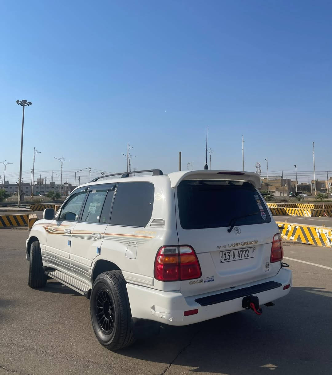 لاندكروزر جكسار • ٢٠٠١ • دبل